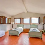 2 Bedroom Lovely In *